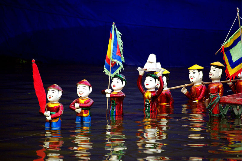 Vea espectáculo de marionetas de agua