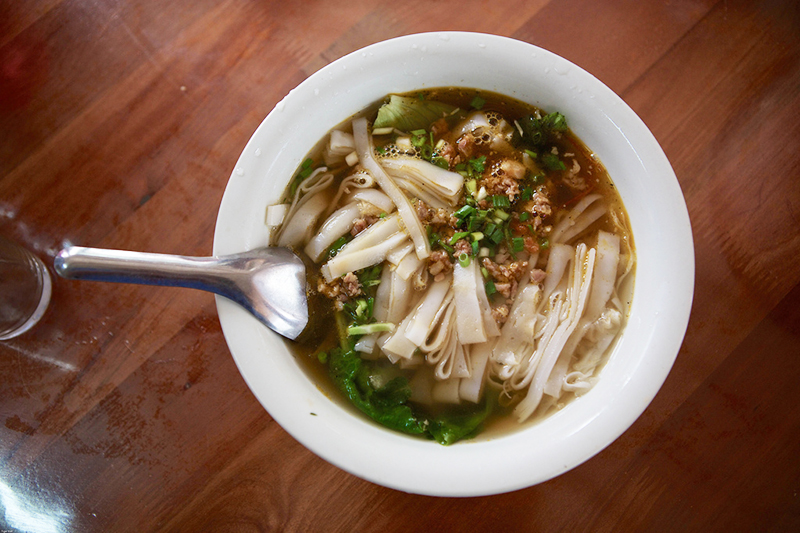 Macarrão ensopado - Viagens para Laos