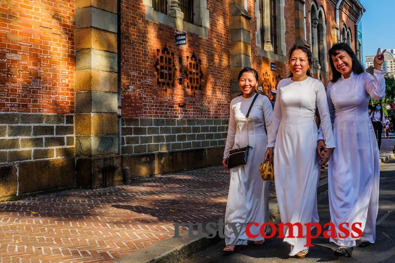 Saigon local people Saigon local people Vietnam tours
