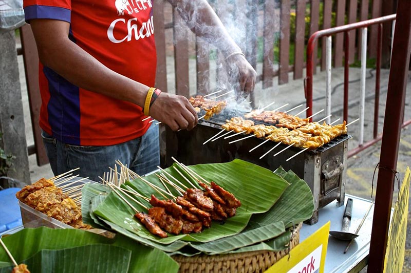 Carnes grelhadas - Comida Tailandesa Carnes grelhadas - Comida Tailandesa